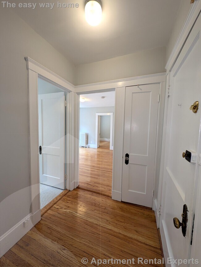 Foto del edificio - 156-158 Summer St Unit #304