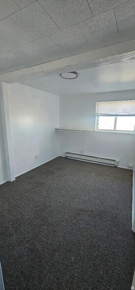 Foto del edificio - 165 W 250 N