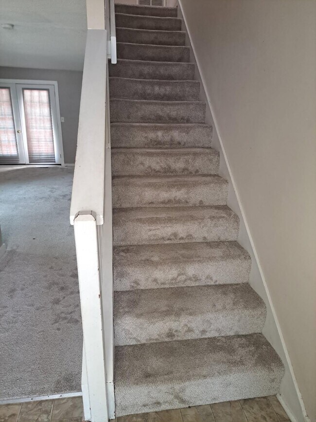 Foto del edificio - 304 Cedarwood Ln