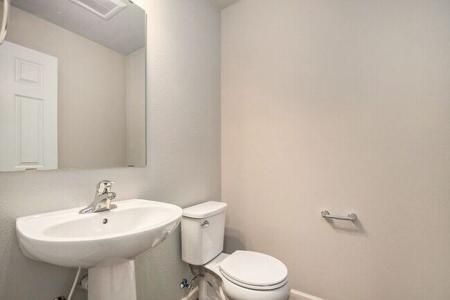 Foto del edificio - 917 Richard Ave