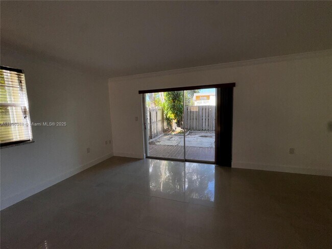 Foto del edificio - 8405 SW 137th Ave