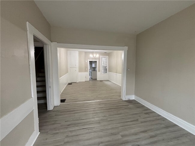 Foto del edificio - 626 Lewis St