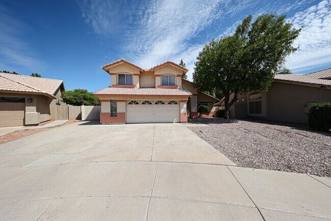 Foto del edificio - 5BD 3BA with Pool in West Chandler!