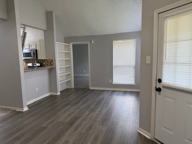 Building Photo - 7722 Valera Ln