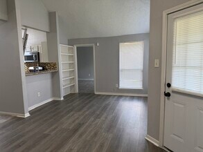 Building Photo - 7722 Valera Ln