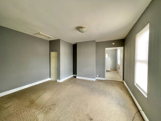 Foto del edificio - Spacious 1 bedroom in Bellevue!