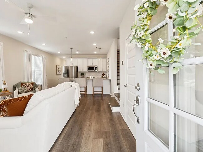 Building Photo - 147 Bess Blvd