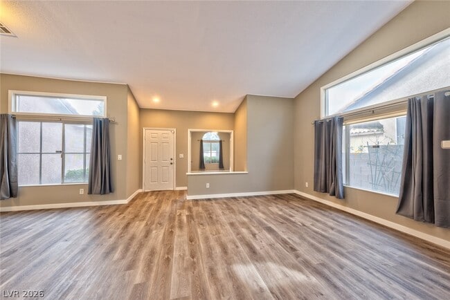 Building Photo - 8880 Wallaby Ln