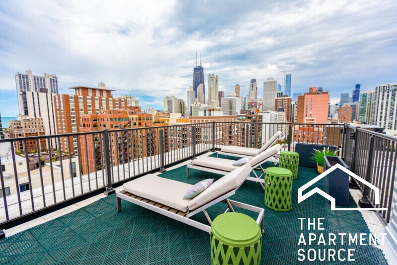 Foto principal - 1356 N Dearborn St