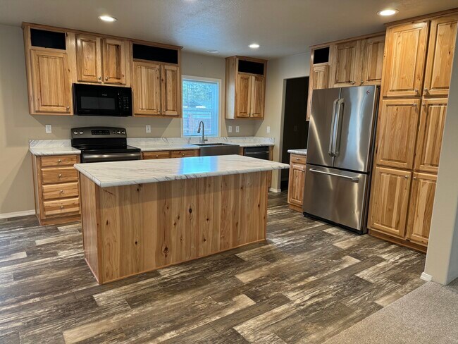 Foto del edificio - 4741 Treewood Ct
