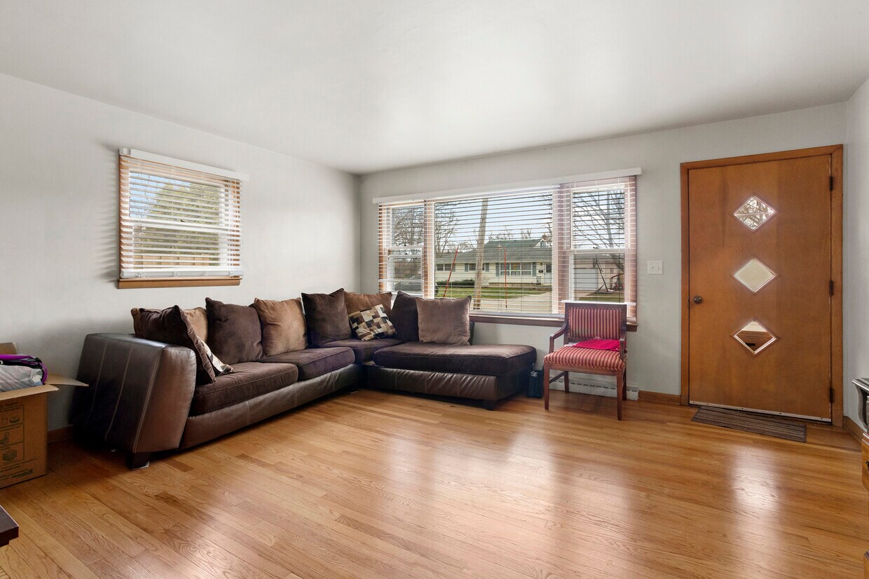 2612 Saemann Ave, Sheboygan, WI 53081 Townhome Rentals in Sheboygan WI