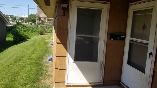 Building Photo - Grandview Duplex at an Affordable Price