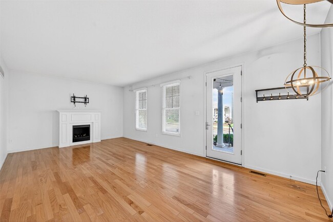 Foto del edificio - 3275 Simeon Bunker St