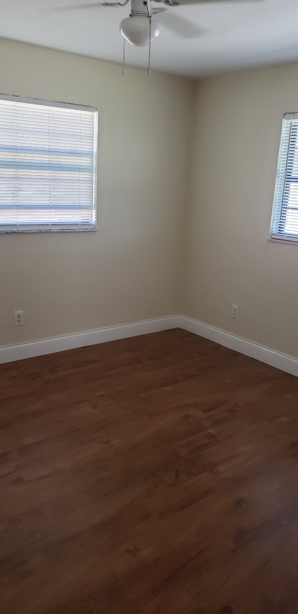 Building Photo - 2316 Hoffner Ave