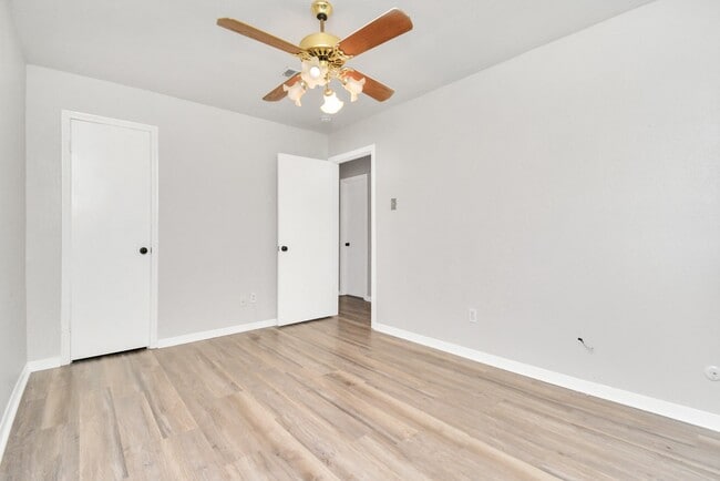 Building Photo - 11310 Sagewind Dr