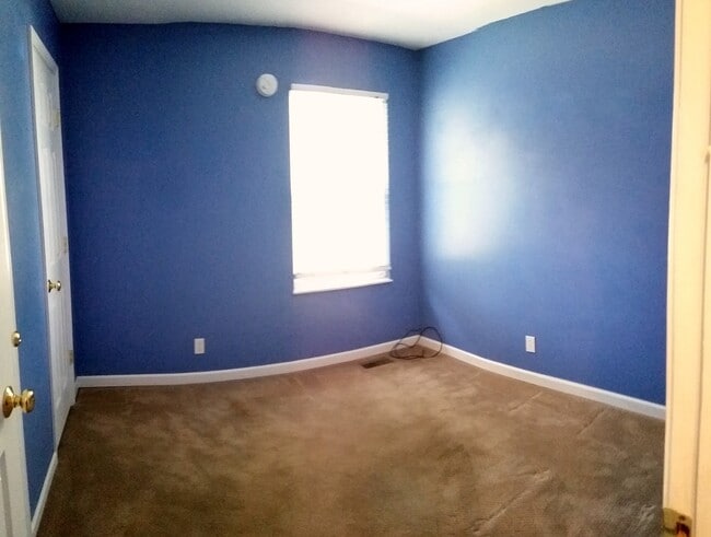 Guest Bedroom - 529 Strawberry Hill Rd