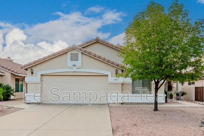 Foto del edificio - 1448 N Saddle St