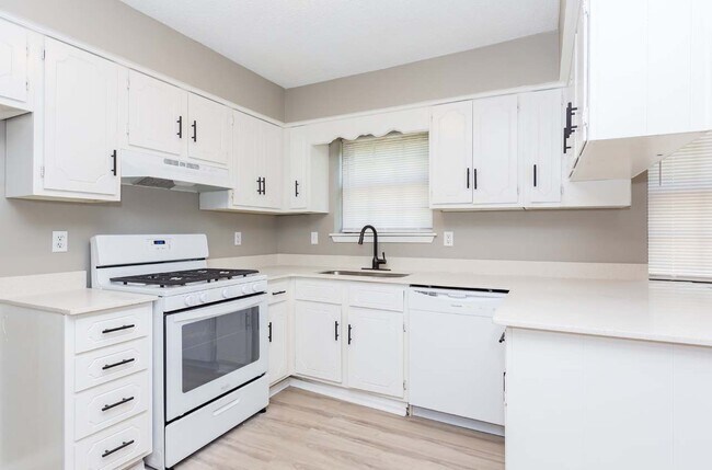 Foto del edificio - 10 Greenhaven Pl