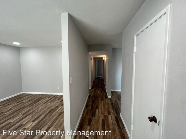 Building Photo - 3 br, 2 bath House - 645 Parkwood Dr