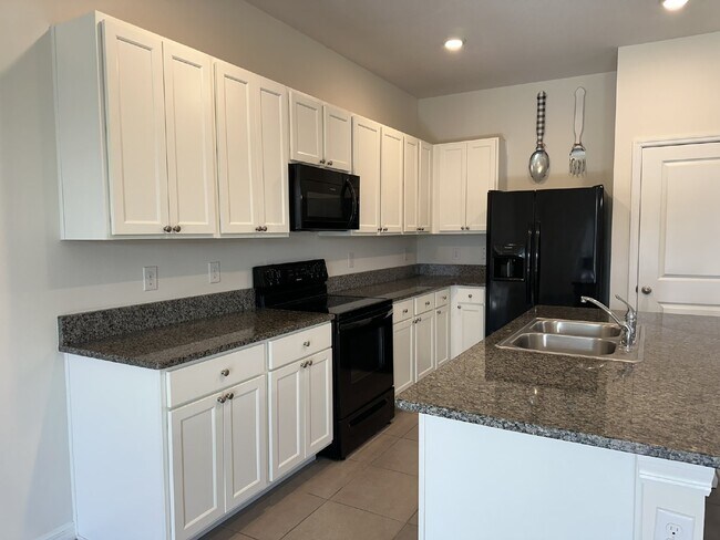 Foto del edificio - More space, more comfort, and a great Riverview location all wrapped into one easy place to call ...