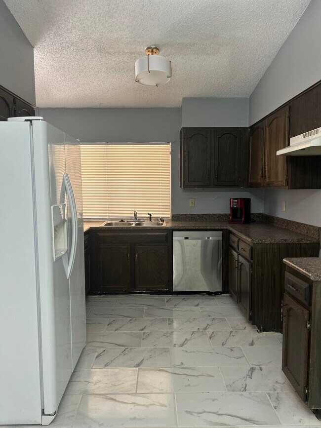 Building Photo - 13819 Evanswood