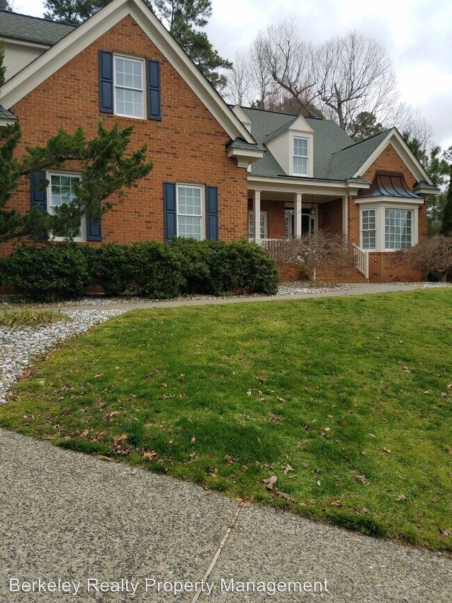 Building Photo - 4 br, 3.5 bath House - 2904 Leatherleaf Dr.