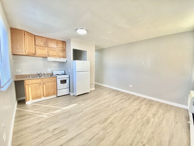 Foto del edificio - 6981 Ash St