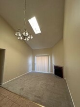 Building Photo - 758 Gaviota Ave