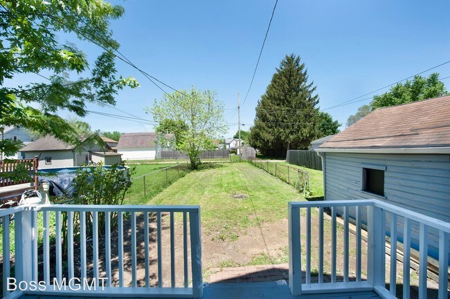 Building Photo - 2 br, 1 bath House - 22 E. Channel St.