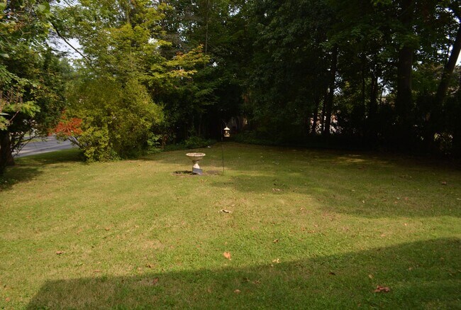 Foto del edificio - Charming 3-Bedroom Home in Fairview Park