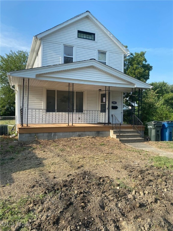 Building Photo - 2303 E 29th St