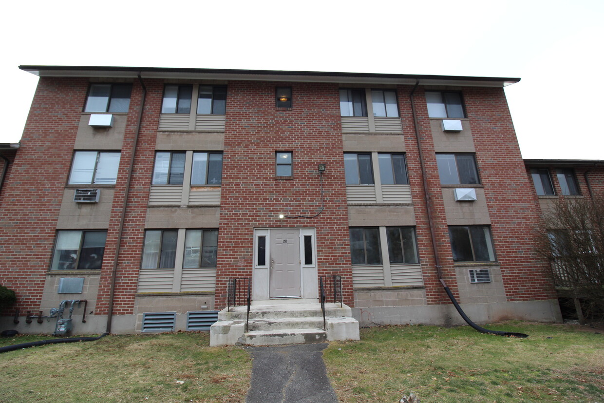 Primary Photo - 30 Henderson Dr