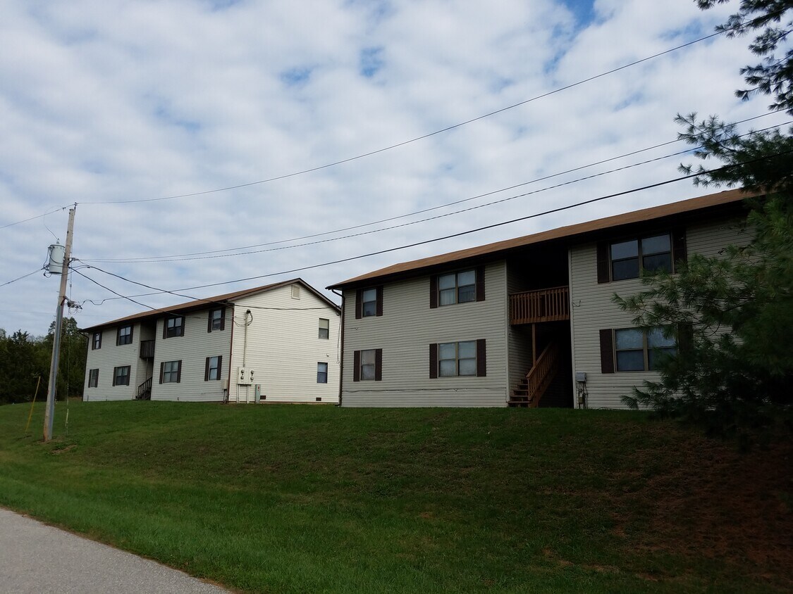 100 Walnut Grove Rd, Saint Clair, MO 63077 Apartments in Saint Clair