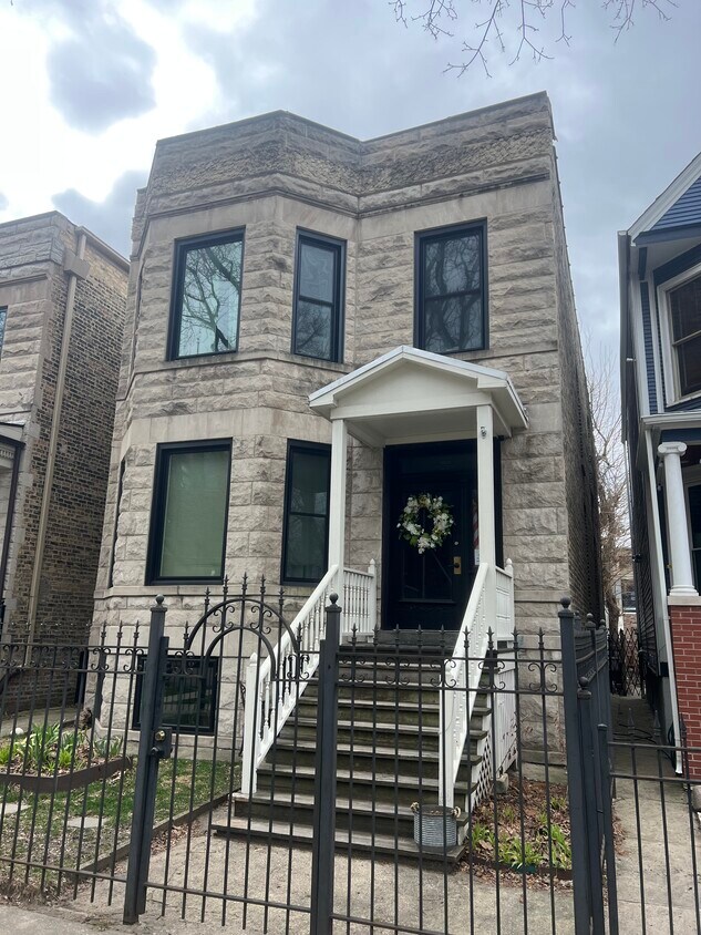 Front of house - 4008 N Hermitage Ave