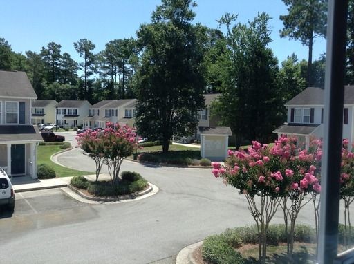 Building Photo - SMITH CREEK VILLAGE