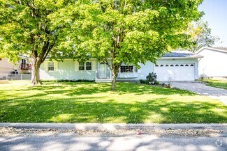 Building Photo - 1413 Meadow Ln