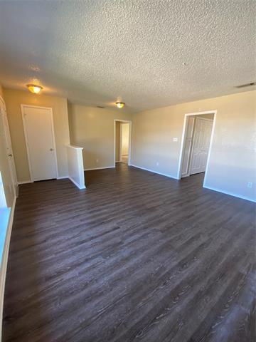 Building Photo - 213 Vista Way