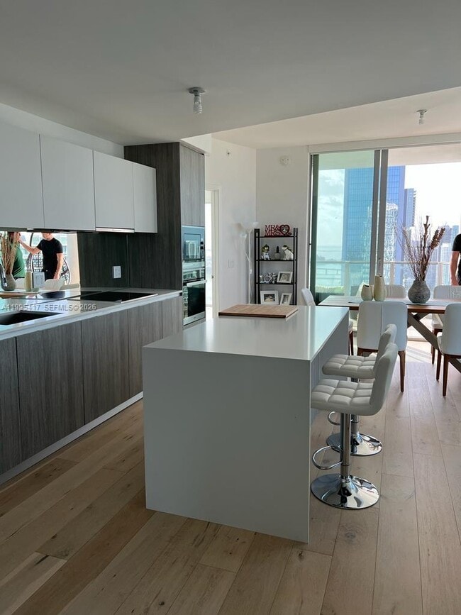 Building Photo - 2900 NE 7th Ave