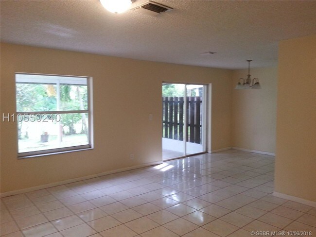 Building Photo - 5108 Pine Abbey Dr S