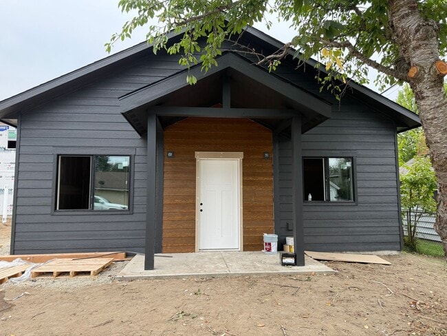 Building Photo - New Construction!