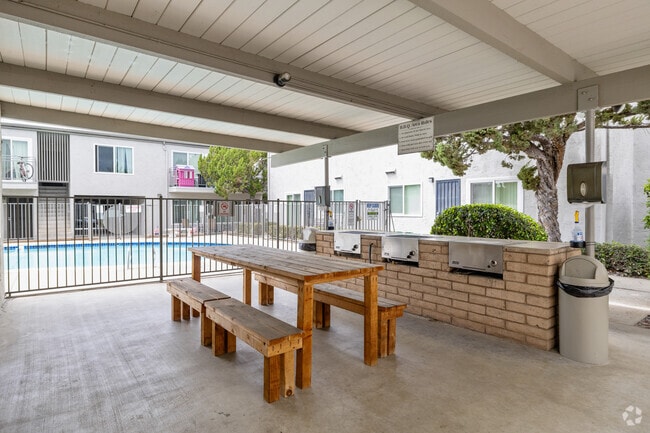 Building Photo - Anniversary Apartments *First Month Free*