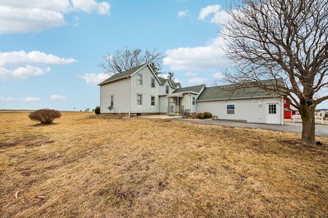 Foto del edificio - 11N455 Tower Rd