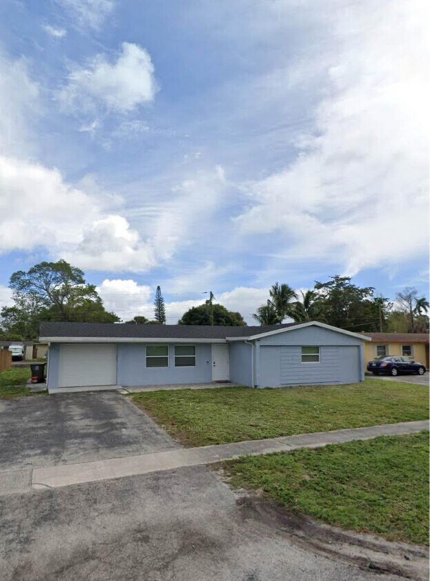 Foto principal - 1228 Victoria Dr