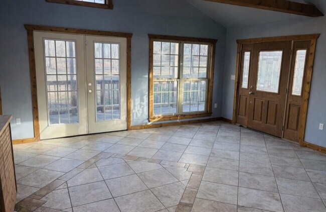 Building Photo - 27210 S Hwy 125