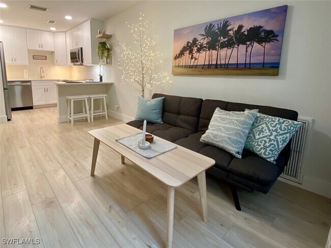 Foto del edificio - 803 104th Ave N