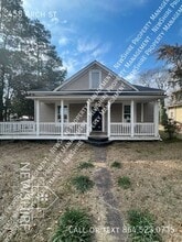 Building Photo - 458 Arch St