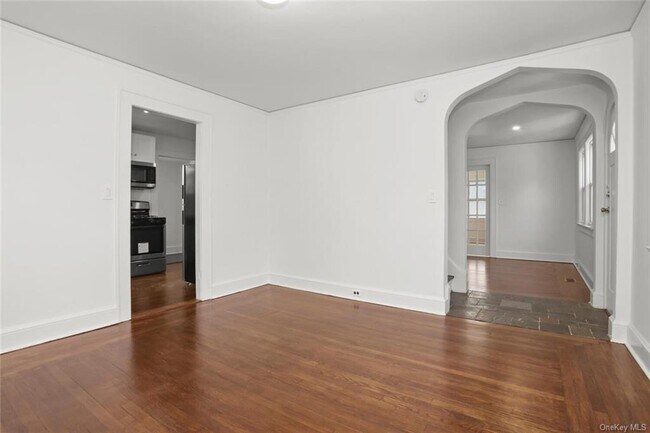 Building Photo - 39 Danner Ave