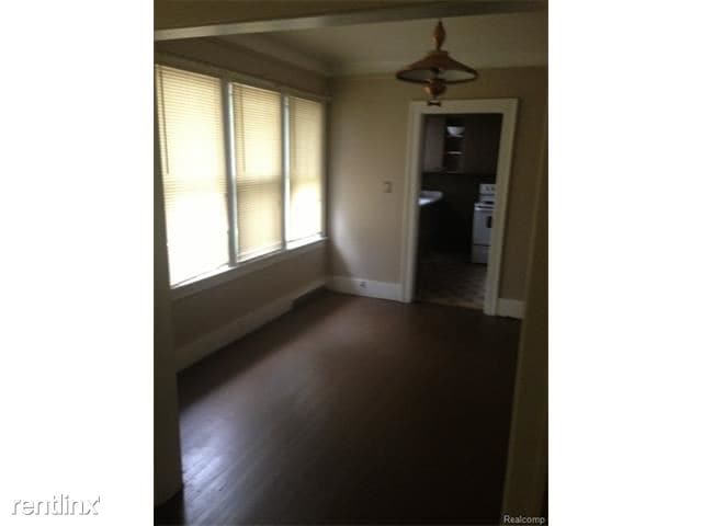 Building Photo - 15759 Linwood St
