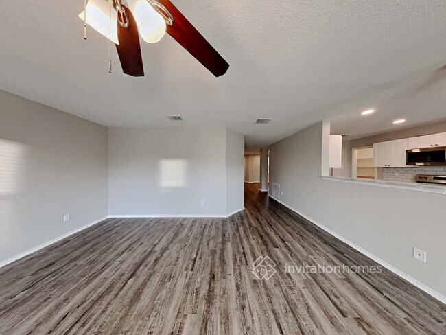 Building Photo - 1503 Honey Bee Ln