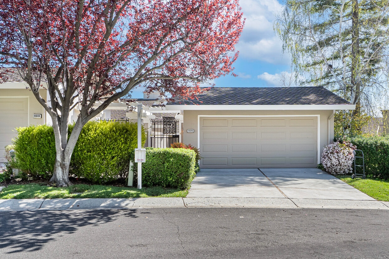 Primary Photo - 14646 Fieldstone Dr